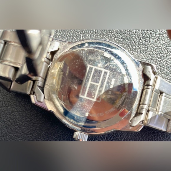 Men’s Tommy Hildinger watch - Picture 2 of 3